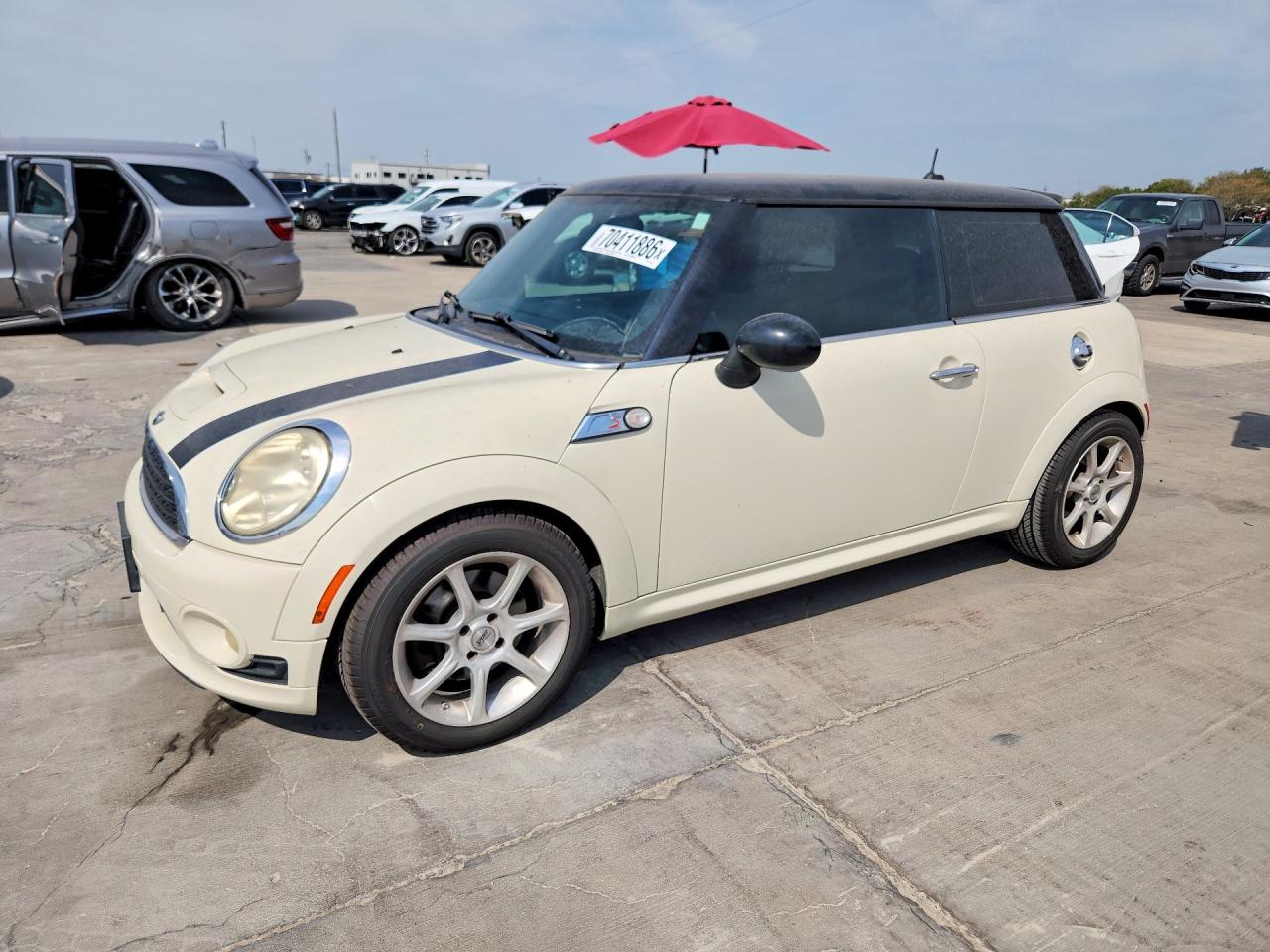 Photo of the 2010 MINI COOPER S