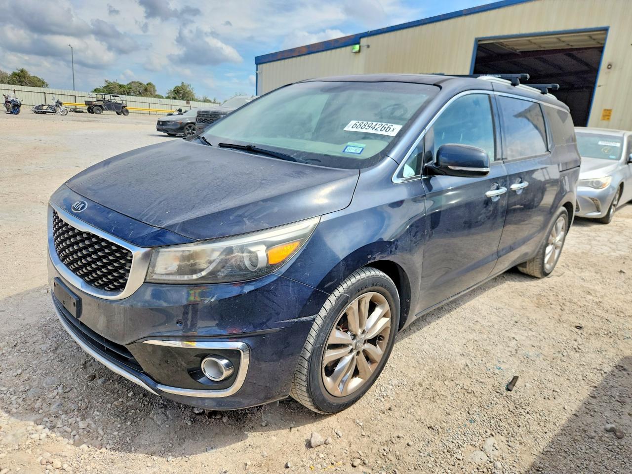 Photo of the 2015 KIA SEDONA SXL