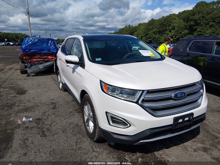 Photo of the 2015 FORD EDGE SEL