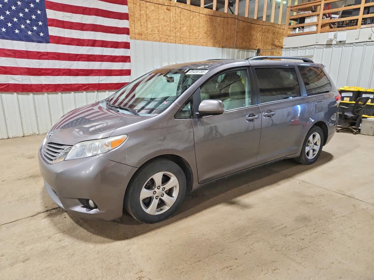 Photo of the 2014 TOYOTA SIENNA XLE 7-PASSENGER