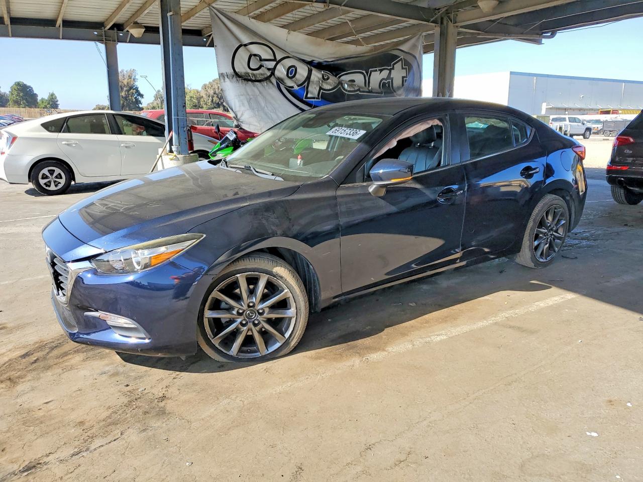Photo of the 2018 MAZDA 3 TOURING