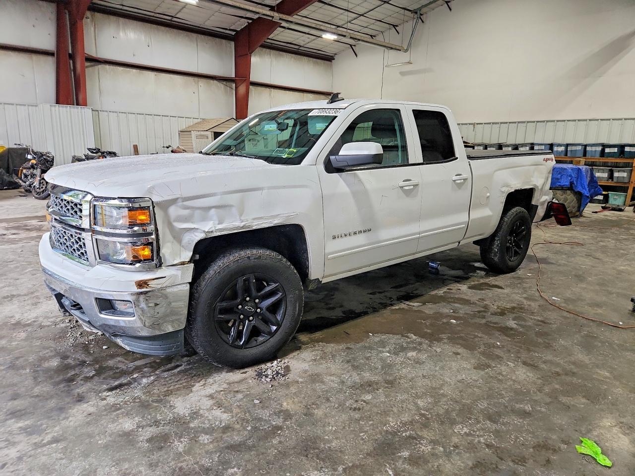 Photo of the 2015 CHEVROLET SILVERADO K1500 LT
