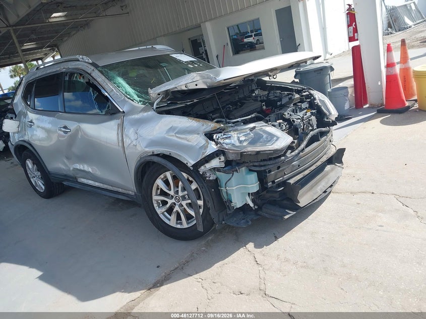 Photo of the 2018 NISSAN ROGUE SV