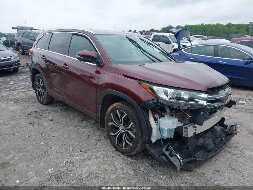 Photo of the 2019 TOYOTA HIGHLANDER LIMITED