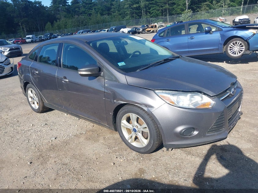 Photo of the 2014 FORD FOCUS SE