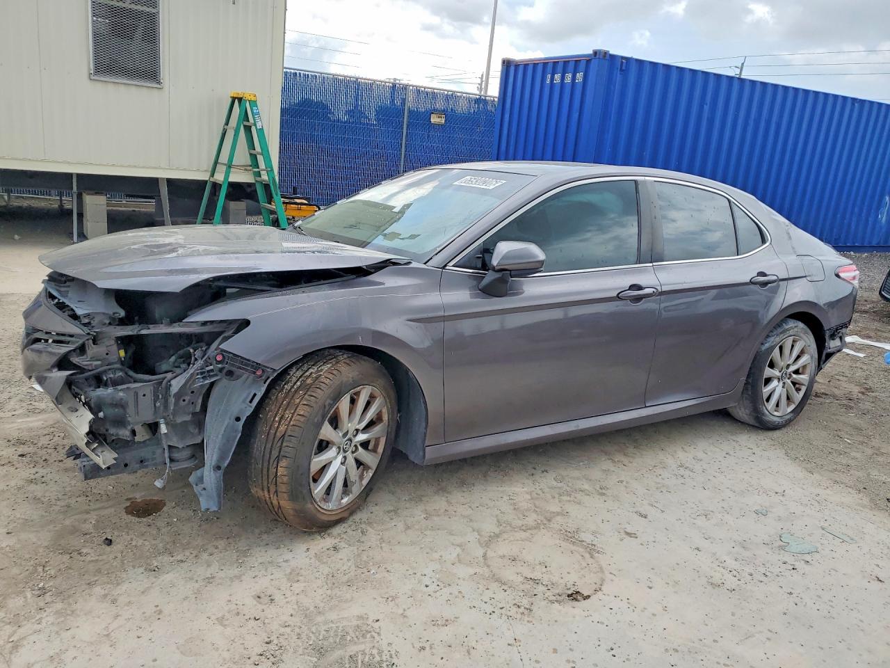 Photo of the 2019 TOYOTA CAMRY LE