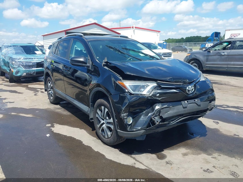 Photo of the 2016 TOYOTA RAV4 LE