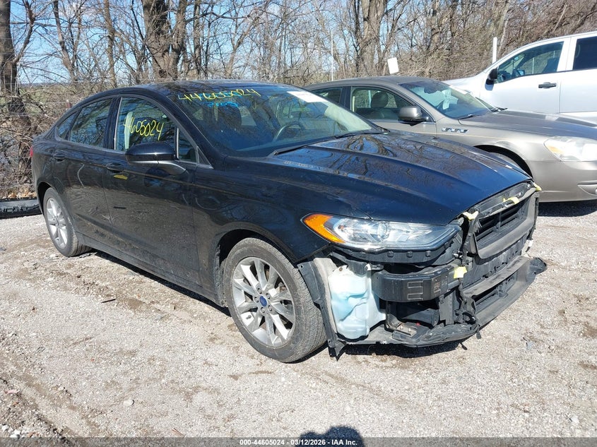 Photo of the 2017 FORD FUSION SE