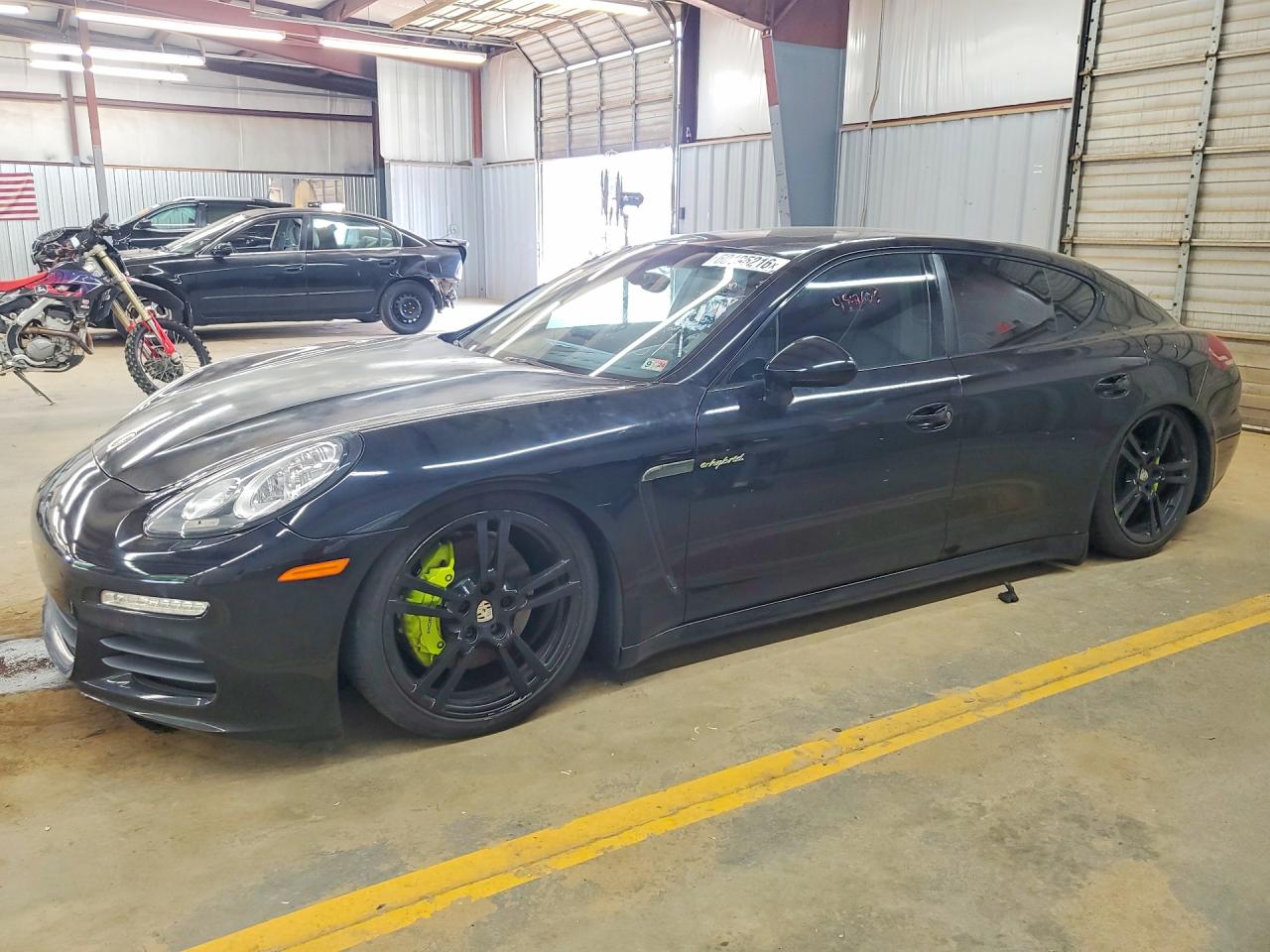 Photo of the 2016 PORSCHE PANAMERA SE HYBRID