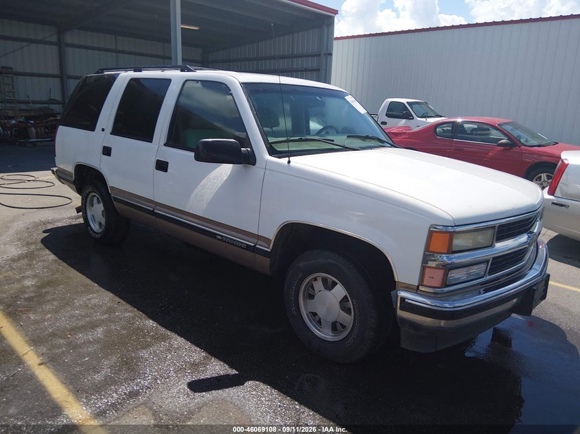 Photo of the 1998 CHEVROLET TAHOE LS