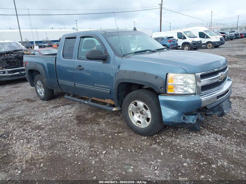 Photo of the 2011 CHEVROLET SILVERADO 1500 LT