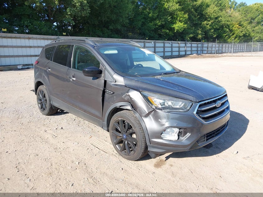 Photo of the 2017 FORD ESCAPE SE