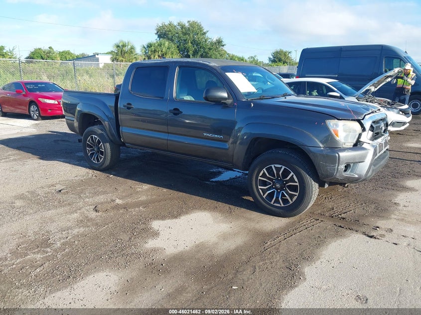 Photo of the 2015 TOYOTA TACOMA PRERUNNER V6