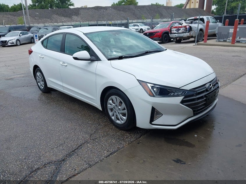 Photo of the 2020 HYUNDAI ELANTRA SE