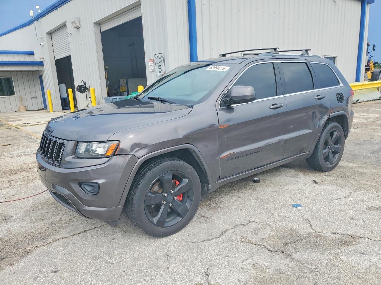 Photo of the 2015 JEEP GRAND CHEROKEE LAREDO