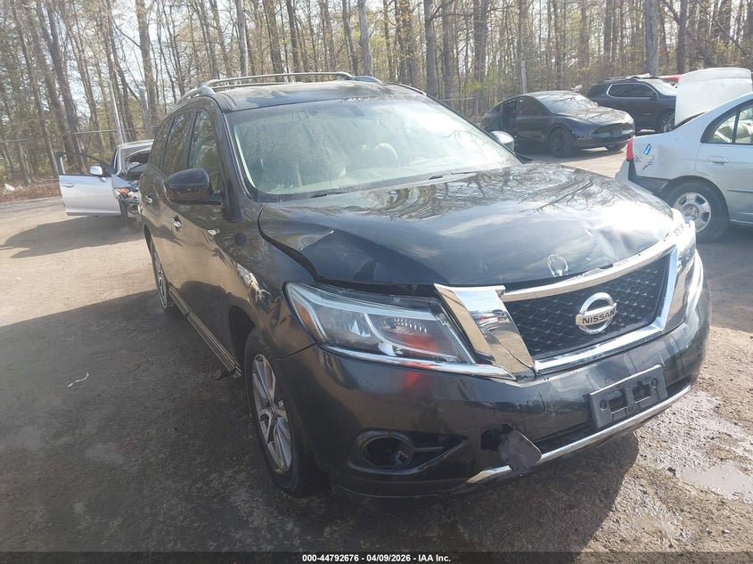 Photo of the 2013 NISSAN PATHFINDER SV