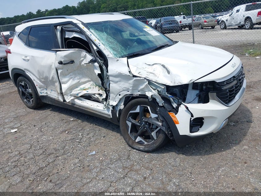 Photo of the 2024 KIA SELTOS EX