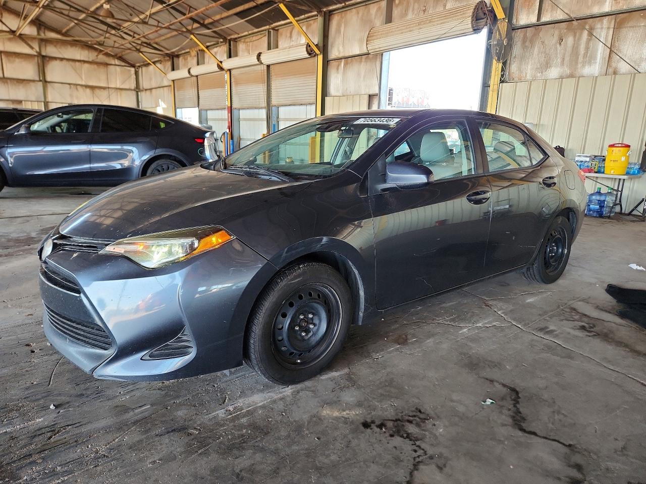 Photo of the 2018 TOYOTA COROLLA LE