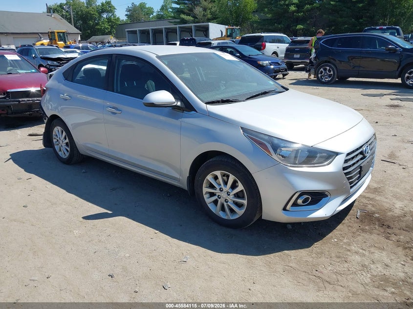 Photo of the 2022 HYUNDAI ACCENT SEL