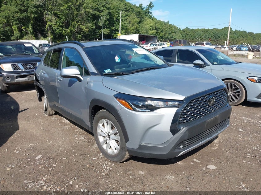Photo of the 2024 TOYOTA COROLLA CROSS LE