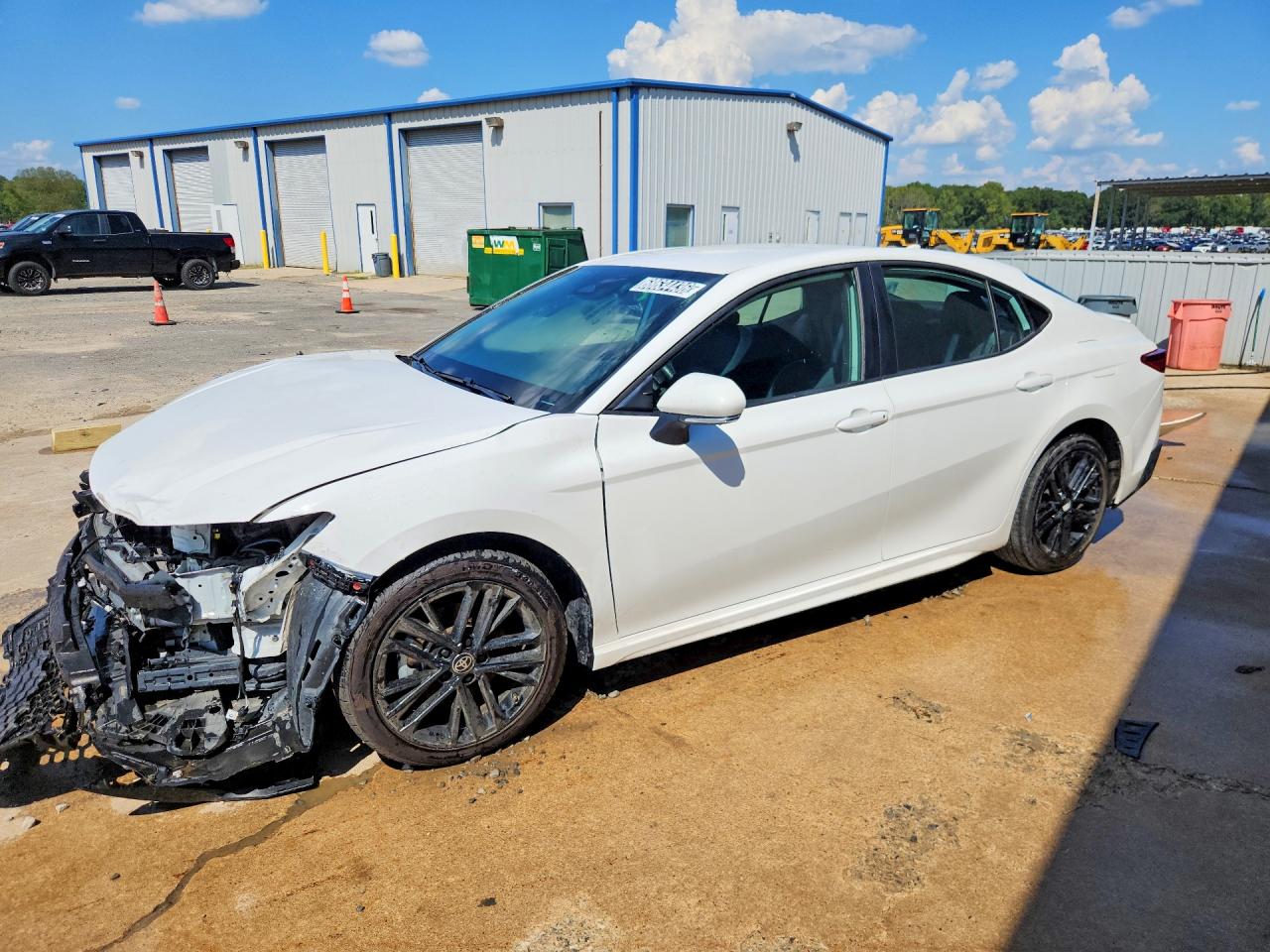 Photo of the 2025 TOYOTA CAMRY SE