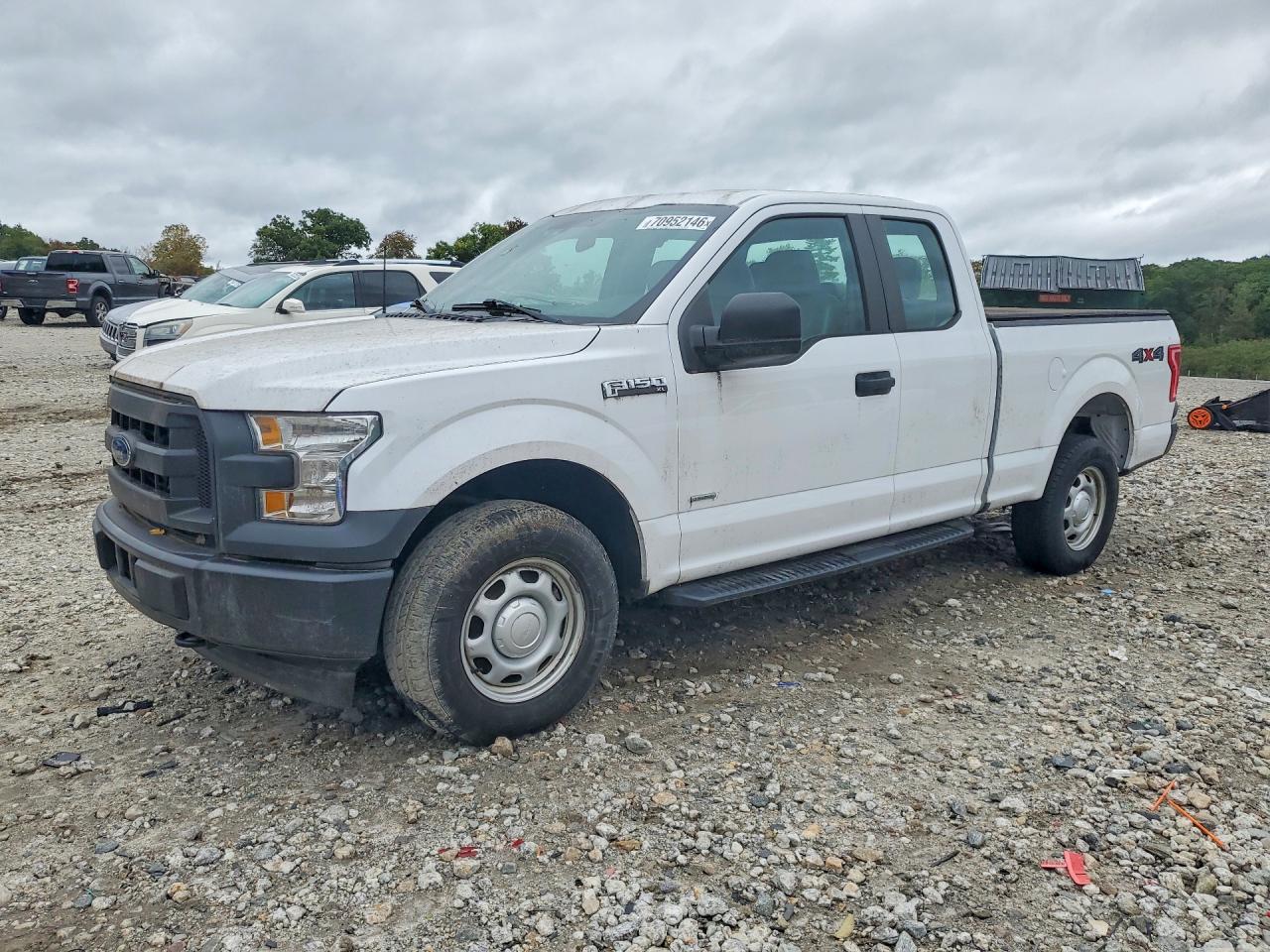Photo of the 2017 FORD F150 SUPER CAB