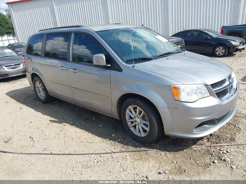 Photo of the 2015 DODGE GRAND CARAVAN SXT