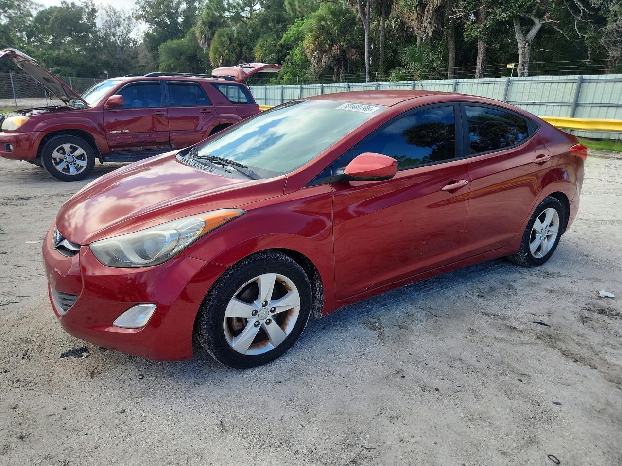 Photo of the 2013 HYUNDAI ELANTRA GLS