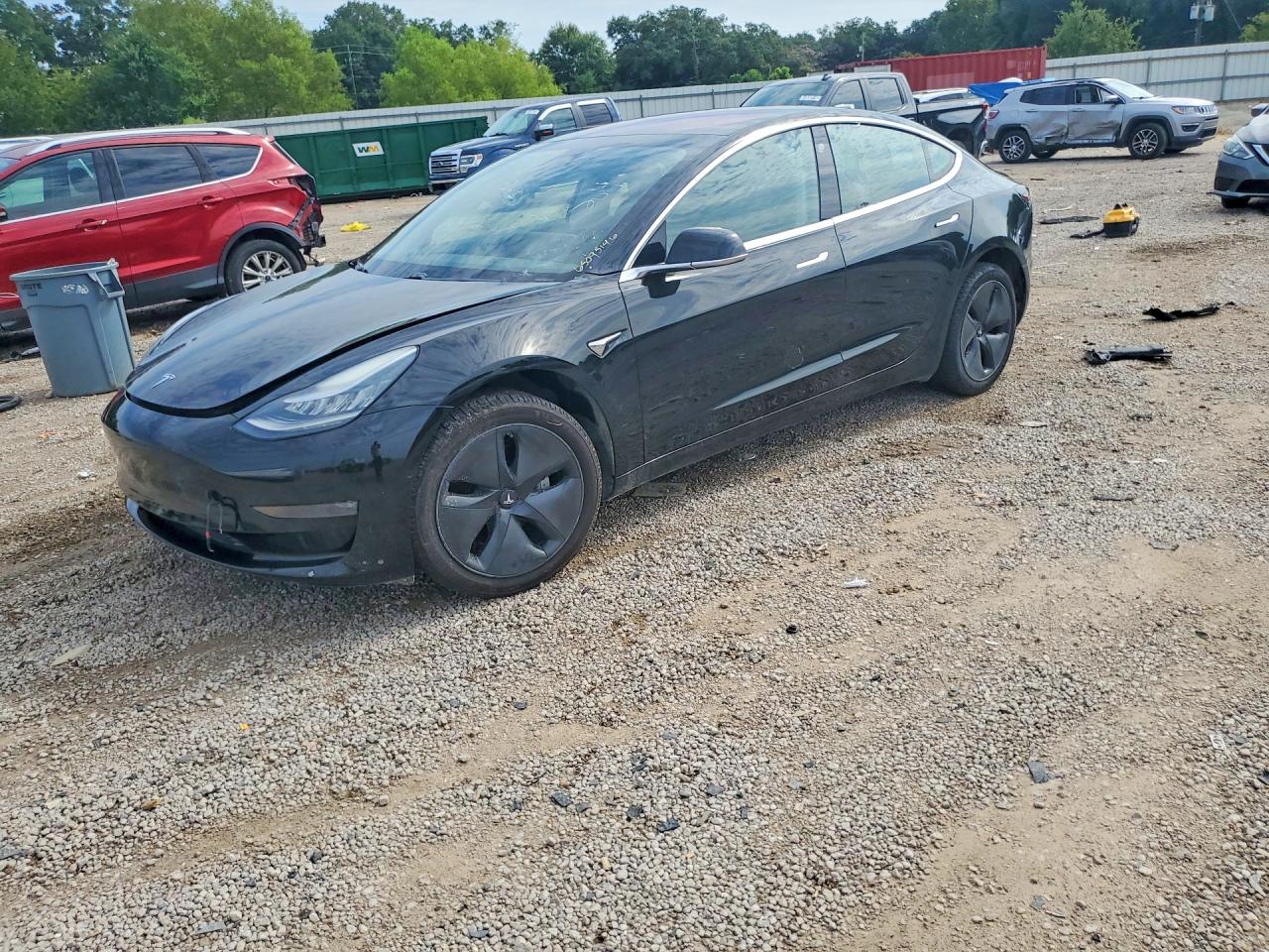 Photo of the 2018 TESLA MODEL 3