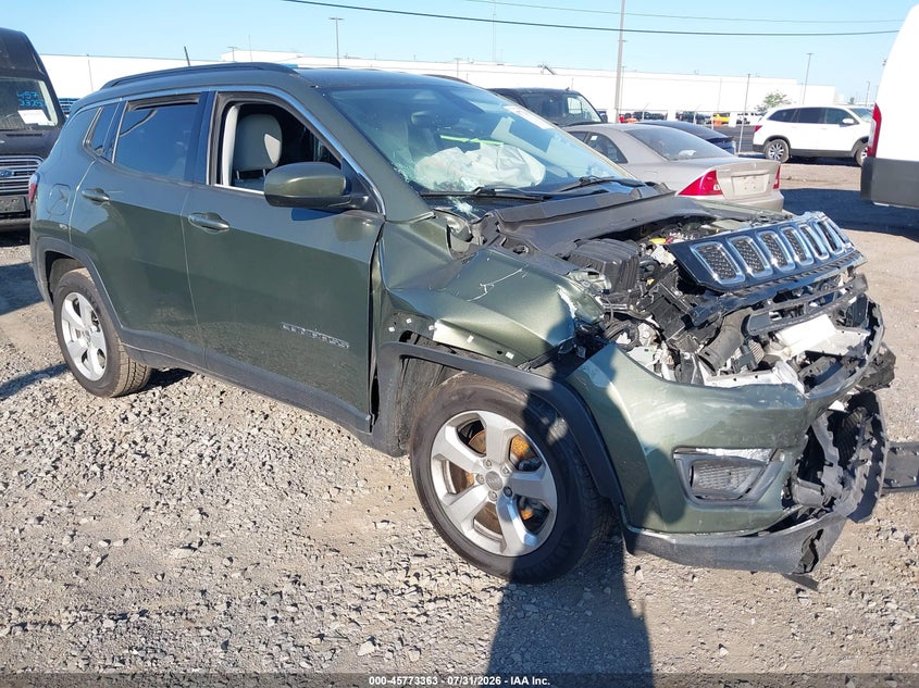 Photo of the 2018 JEEP COMPASS LATITUDE 4X4