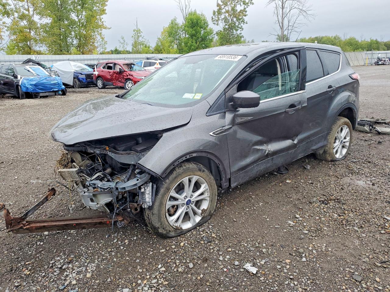 Photo of the 2017 FORD ESCAPE SE