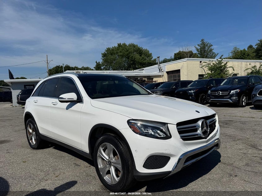 Photo of the 2018 MERCEDES-BENZ GLC 300