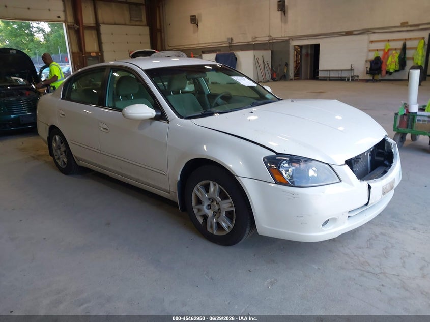 Photo of the 2005 NISSAN ALTIMA 2.5 S