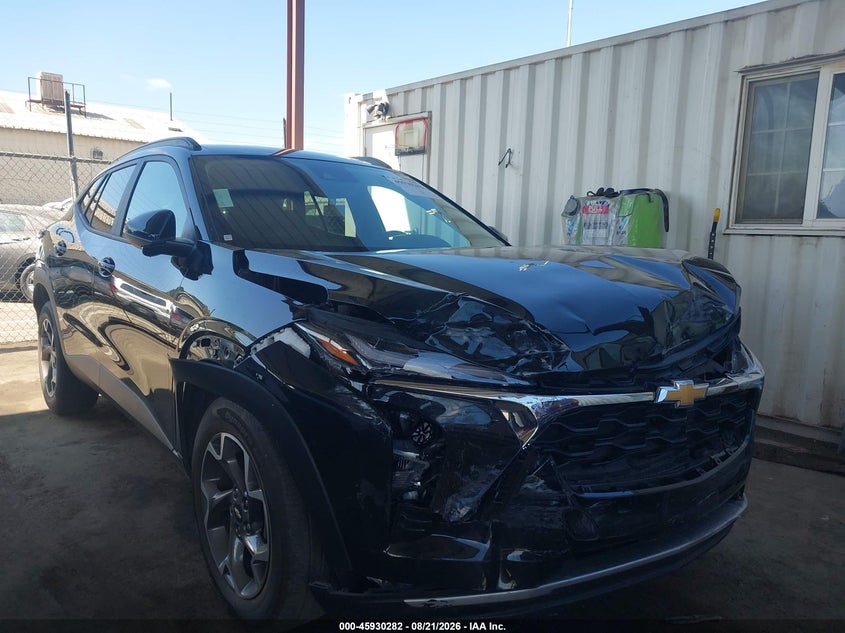 Photo of the 2025 CHEVROLET TRAX FWD LT