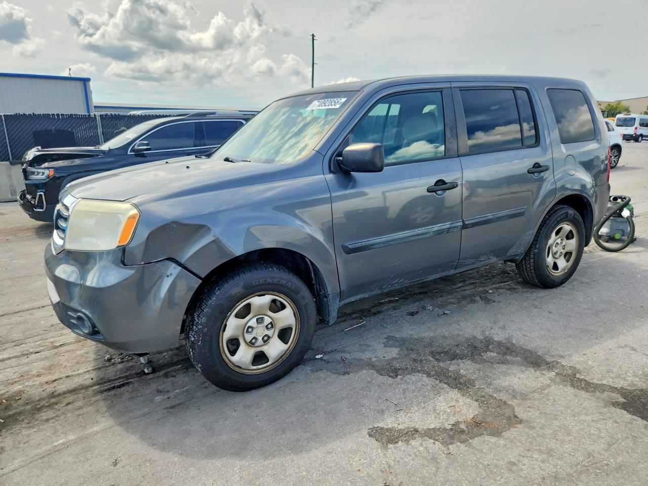 Photo of the 2012 HONDA PILOT LX