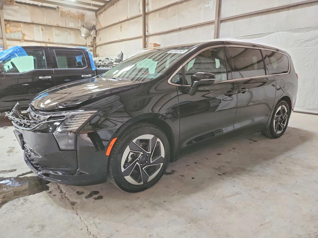 Photo of the 2027 CHRYSLER PACIFICA LIMITED