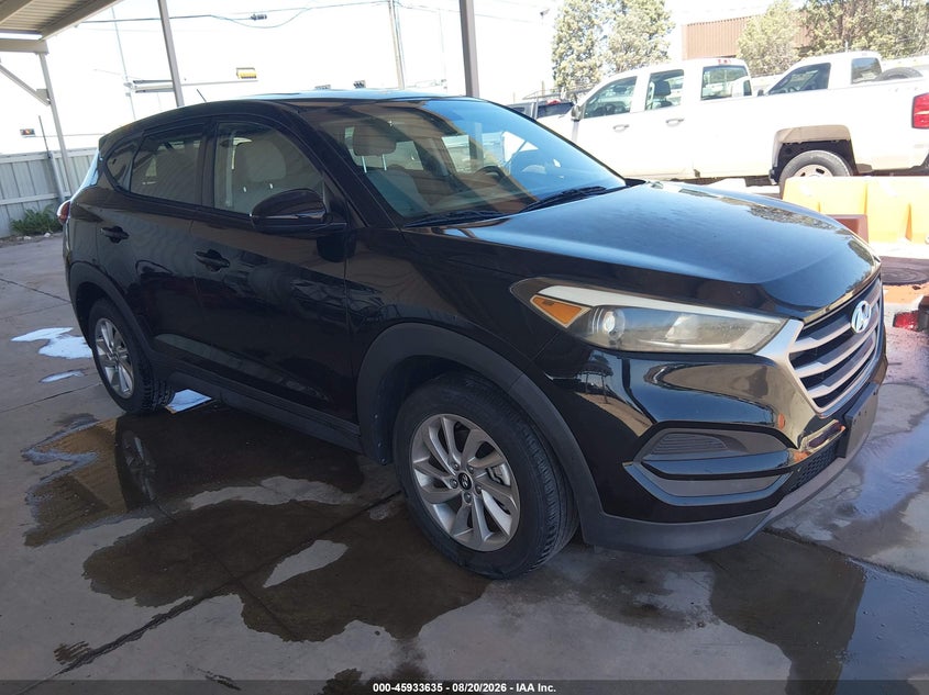 Photo of the 2018 HYUNDAI TUCSON SE