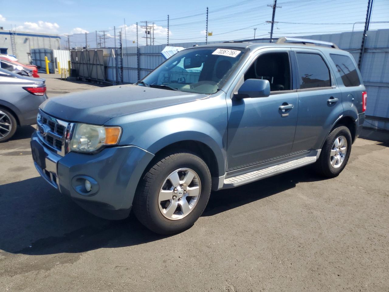 Photo of the 2010 FORD ESCAPE LIMITED