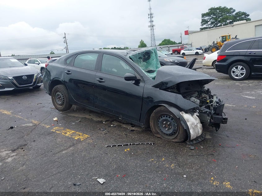 Photo of the 2024 KIA FORTE LX