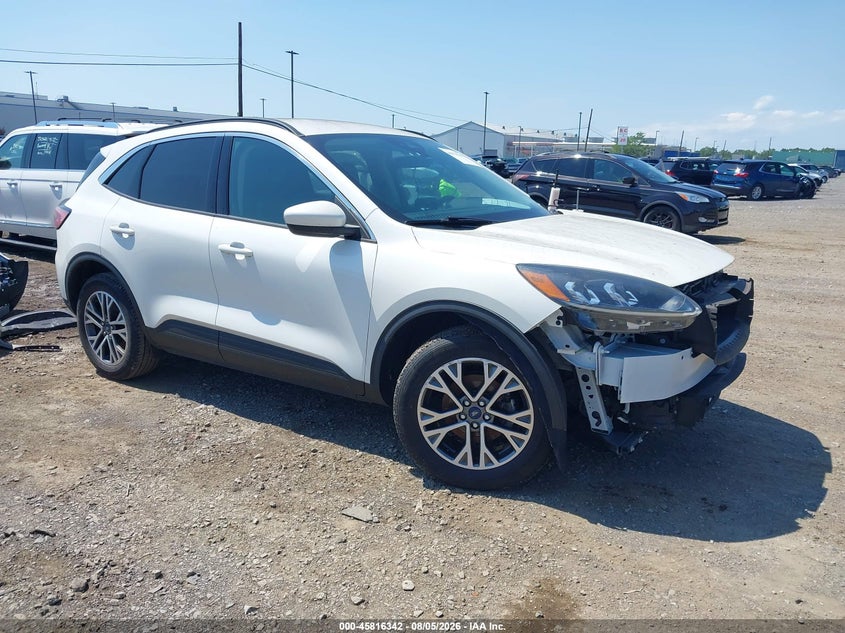 Photo of the 2020 FORD ESCAPE SEL