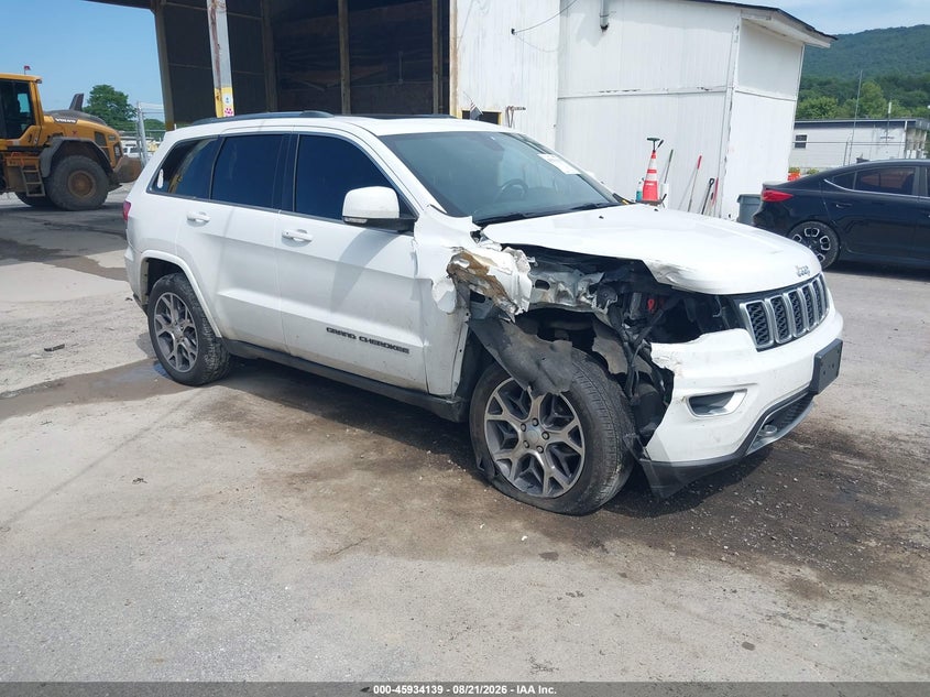 Photo of the 2018 JEEP GRAND CHEROKEE STERLING EDITION 4X4